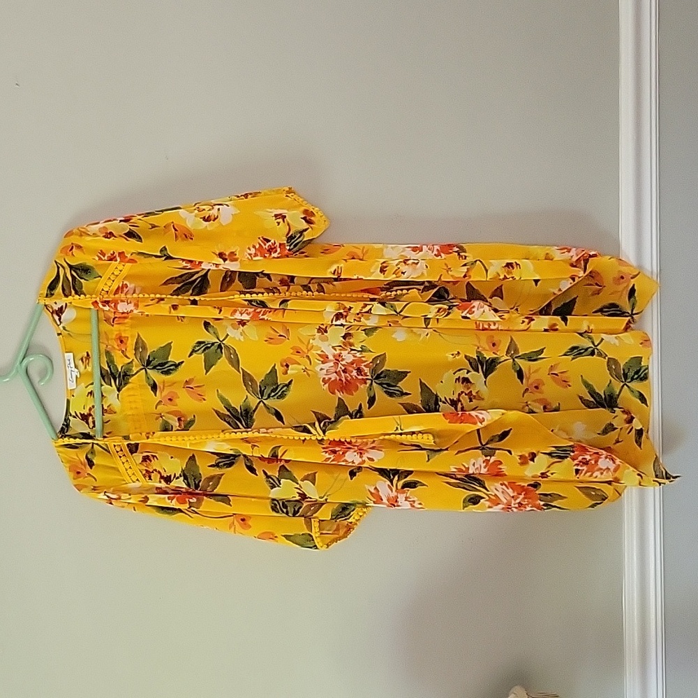 2/$15 Crochet Trim Kimono